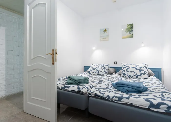 Tamaran Garden View Apartment *